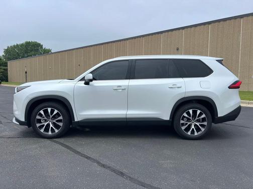 2024 Toyota Grand Highlander Hybrid MAX LIMITED