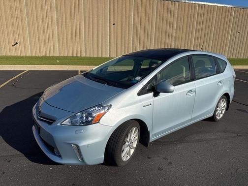 2012 Toyota Prius v Two