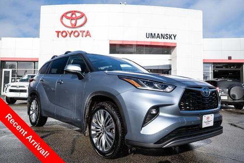 2023 Toyota Highlander Hybrid Platinum