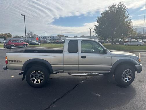 2004 Toyota Tacoma Xtracab