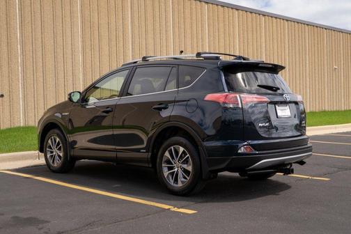 2017 Toyota RAV4 Hybrid XLE