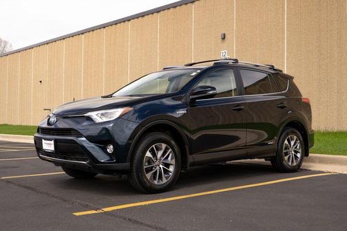2017 Toyota RAV4 Hybrid XLE
