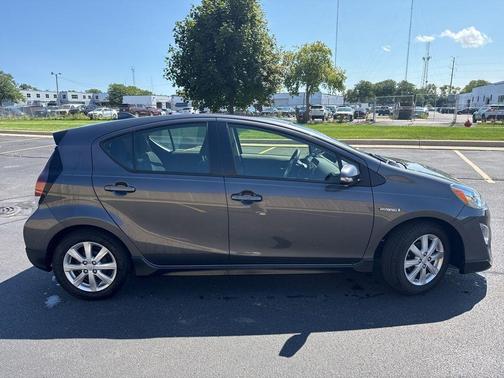 2017 Toyota Prius c Three