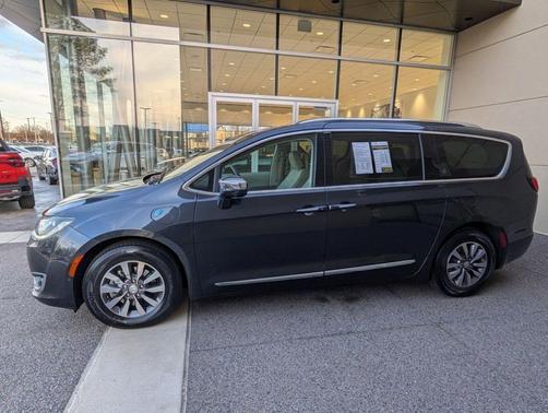 2019 Chrysler Pacifica Hybrid Limited