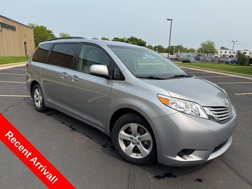 2017 Toyota Sienna LE