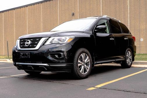 Magnetic Black 2020 Nissan Pathfinder S