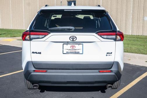 2025 Toyota RAV4 Hybrid XLE