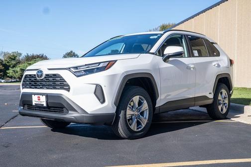 2025 Toyota RAV4 Hybrid XLE