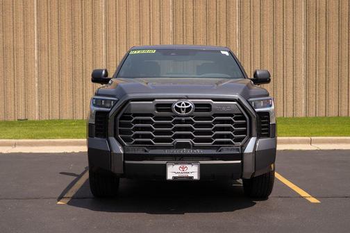 2025 Toyota Tundra Hybrid Platinum