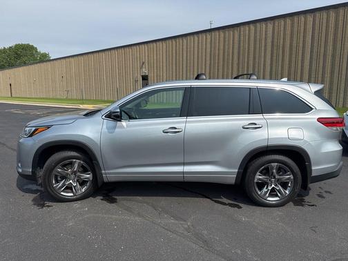 2017 Toyota Highlander Limited Platinum