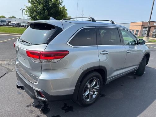 2017 Toyota Highlander Limited Platinum