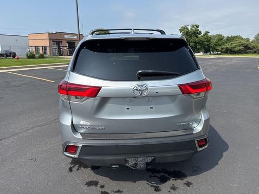 2017 Toyota Highlander Limited Platinum
