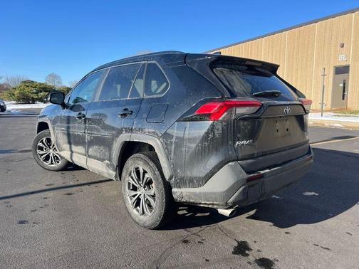 2022 Toyota RAV4 Hybrid XLE Premium