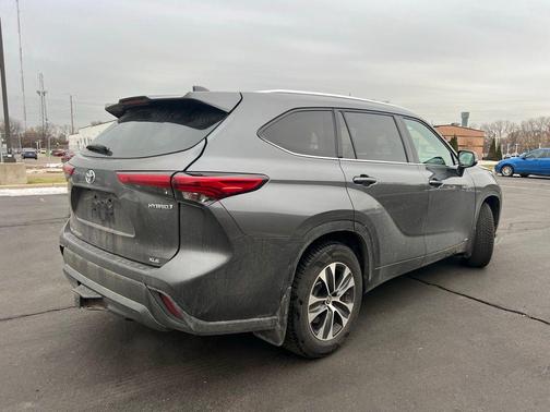 2020 Toyota Highlander Hybrid XLE