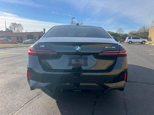 2025 BMW i5 xDrive40