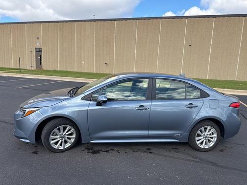 2023 Toyota Corolla Hybrid LE