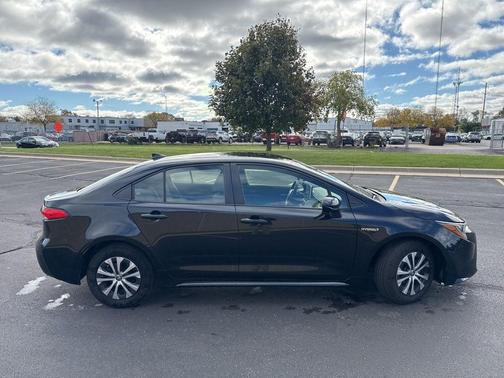2021 Toyota Corolla Hybrid LE