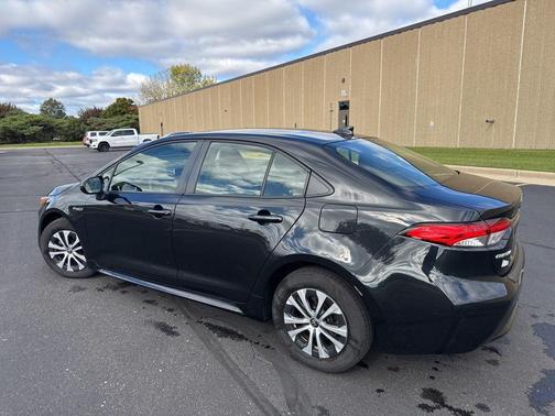 2021 Toyota Corolla Hybrid LE