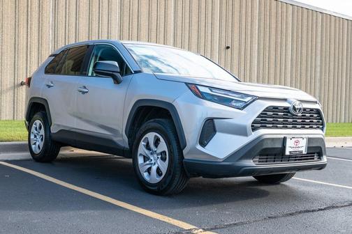 2024 Toyota RAV4 LE