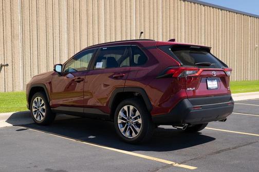 2025 Toyota RAV4 XLE Premium