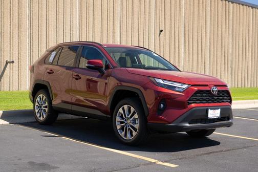 2025 Toyota RAV4 XLE Premium
