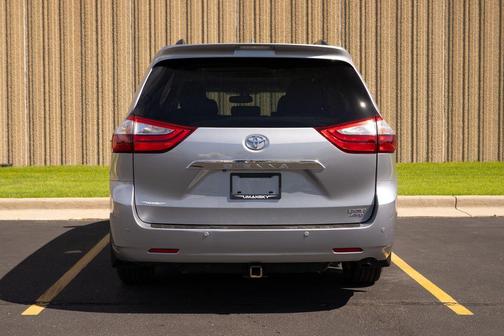 2017 Toyota Sienna Limited Premium