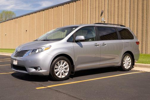 2017 Toyota Sienna Limited Premium