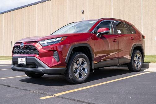 2025 Toyota RAV4 Hybrid XLE