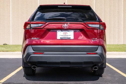 2025 Toyota RAV4 Hybrid XLE