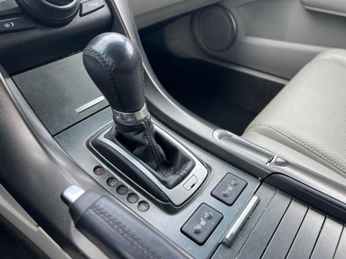 Silver Moon 2013 Acura TL Technology