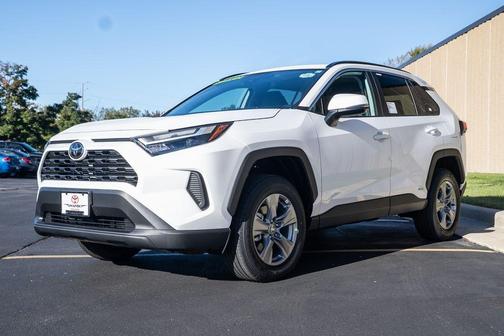 2025 Toyota RAV4 Hybrid XLE