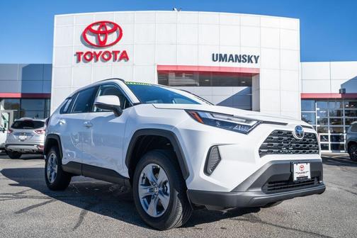 2025 Toyota RAV4 Hybrid XLE