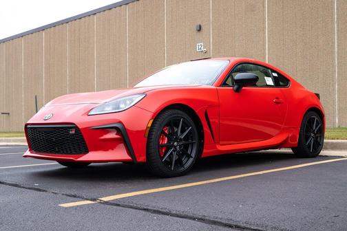 2025 Toyota GR86 Premium