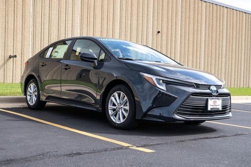 2025 Toyota Corolla Hybrid LE