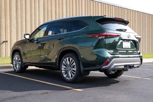 2025 Toyota Highlander Platinum