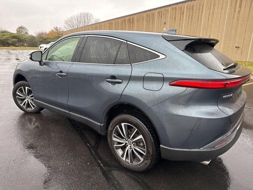 2022 Toyota Venza LE