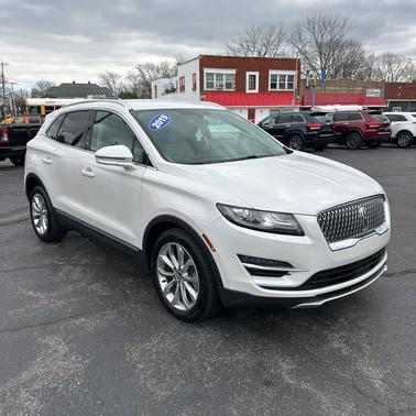 White Platinum 2019 Lincoln MKC Select