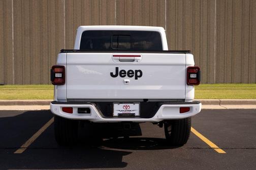 2023 Jeep Gladiator Overland
