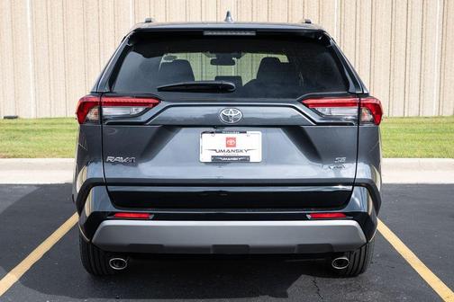 2025 Toyota RAV4 Hybrid SE