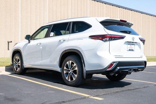 2025 Toyota Highlander 