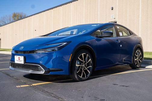 2026 Toyota Prius Plug-In Hybrid 