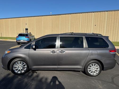 2011 Toyota Sienna 