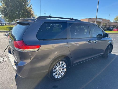2011 Toyota Sienna 