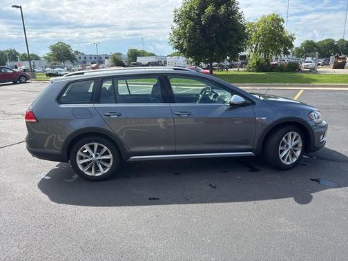 2018 Volkswagen Golf Alltrack TSI SE