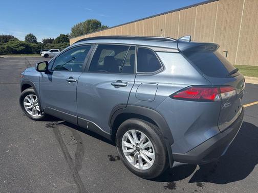 2022 Toyota Corolla Cross LE
