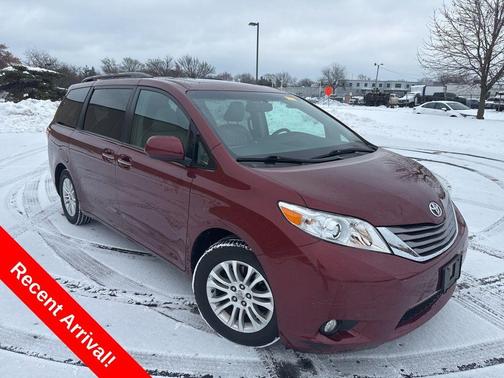 2016 Toyota Sienna XLE