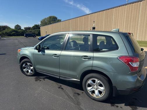 2016 Subaru Forester 2.5i