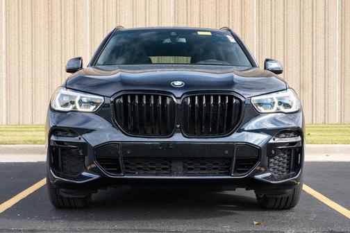 2022 BMW X5 M50i
