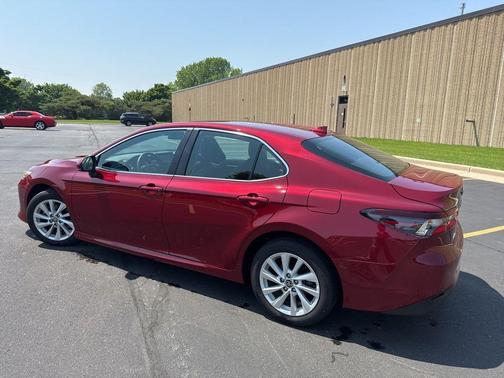 2022 Toyota Camry LE