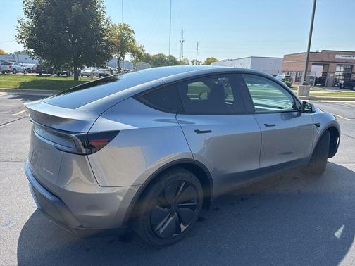 2026 Tesla Model Y Long Range